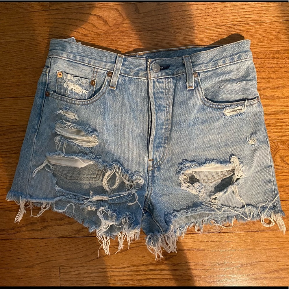 Levi's 501 shorts SIZE 27